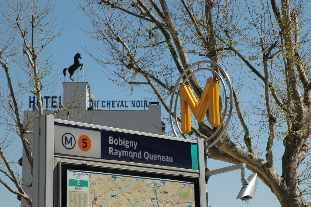 Le Cheval Noir Hôtel Paris Pantin Buitenkant foto